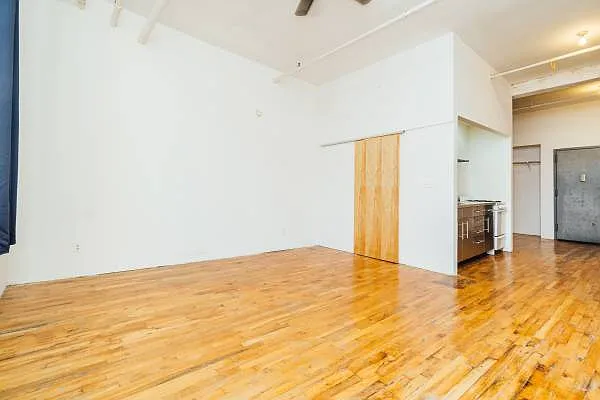 Rented by Nooklyn NYC LLC | media 3