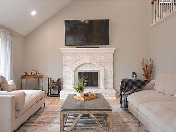 5th image of 6906 Wellsford Ct