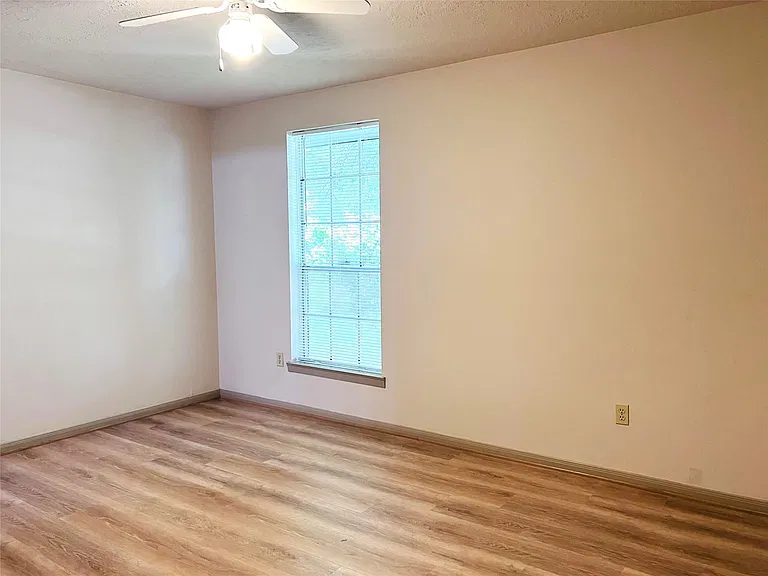 11530 Herald Square Dr — Photo 6