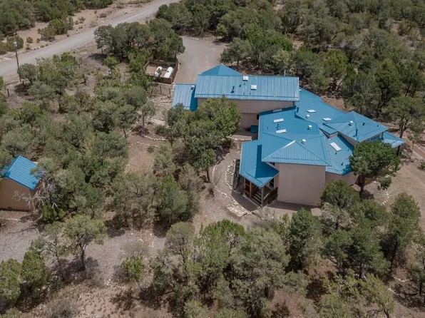 21 Crystal Ln, Sandia Park, NM 87047