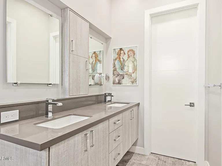2645 E Osborn Rd #1 — Photo 15