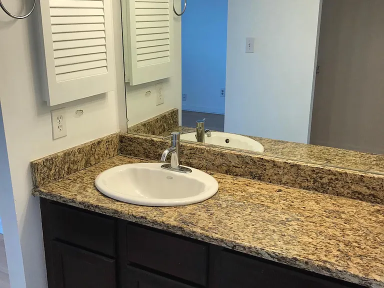201 W Laurel St #708 — Photo 18