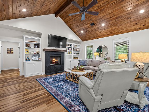 5th image of 127 Rose Creek Ct