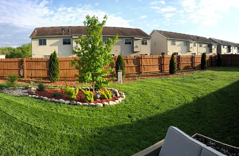 3 bed, 2.5 bath, 1800 sqft, $2,600 — Photo 2