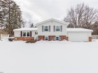 4388 Lunar Dr, Stow, OH 44224