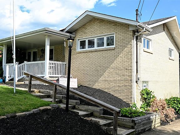 3rd image of 205 Highland Dr