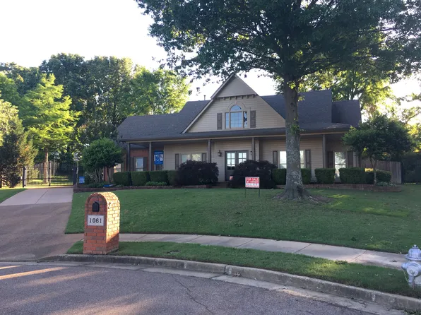 1061 Crosswinds Cv, Collierville, TN 38017