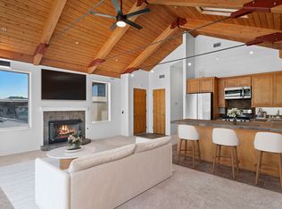 631 3rd St SUITE 203, Encinitas, CA 92024