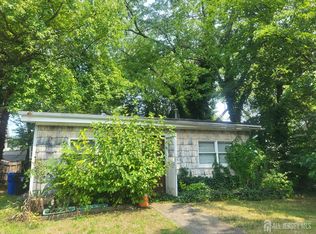 6 Mercer St, South River, NJ 08882