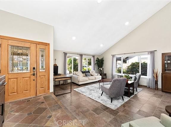 4th image of 750 Valle Lindo Dr