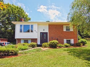 931 Country Acres Rd, Blacksburg, VA 24060