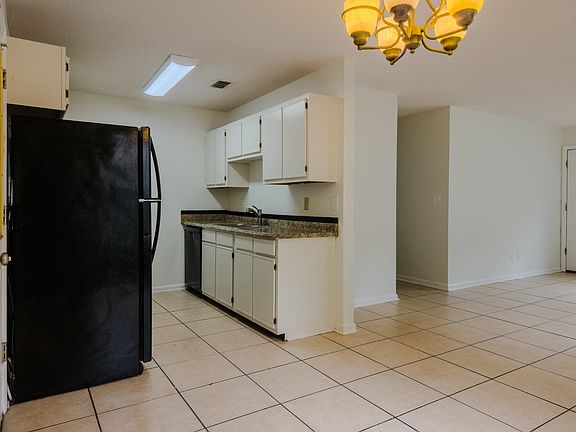 4th image of 2708 Oak Park Ct