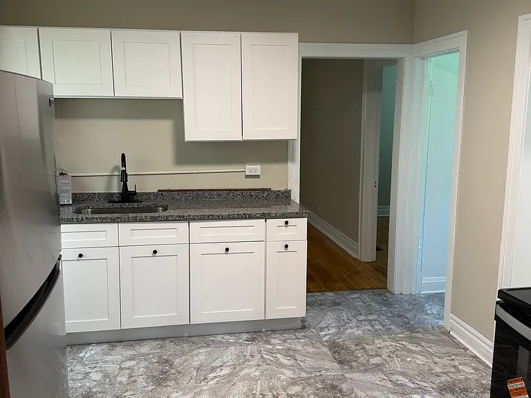 2159 S Millard Ave #1F — Photo 8