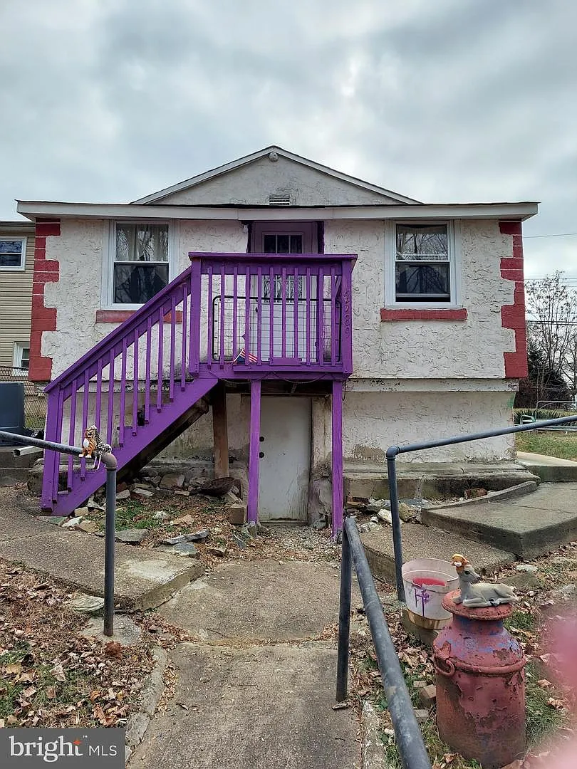 4589 Belmont Ave photo 1
