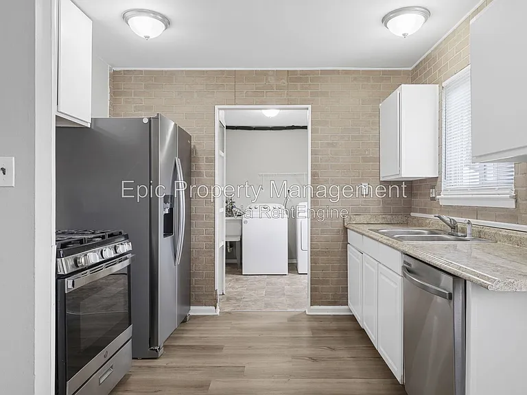 27081 Leroy St — Photo 3