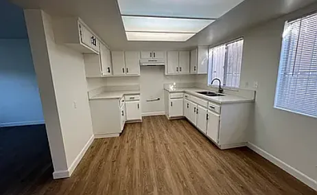 7601 Newlin Ave #B — Photo 5