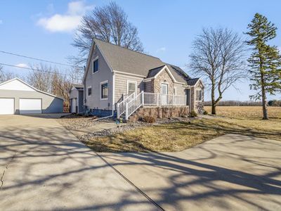 5860 N Center Rd, Saginaw, MI, 48604