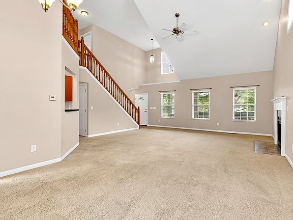 5th image of 8056 Bellow Park Dr
