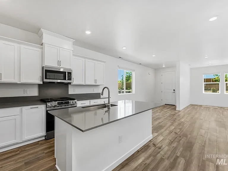 4189 W Steel Grey Ln — Photo 7