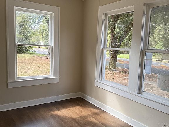 5th image of 2801 Lee Ave #A