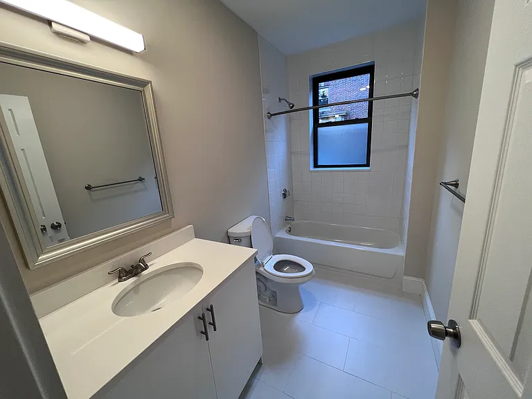 92 Longwood Ave #3 — Photo 13