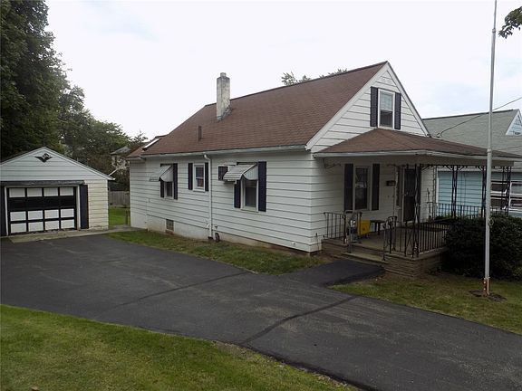 3rd image of 18 Delmar St