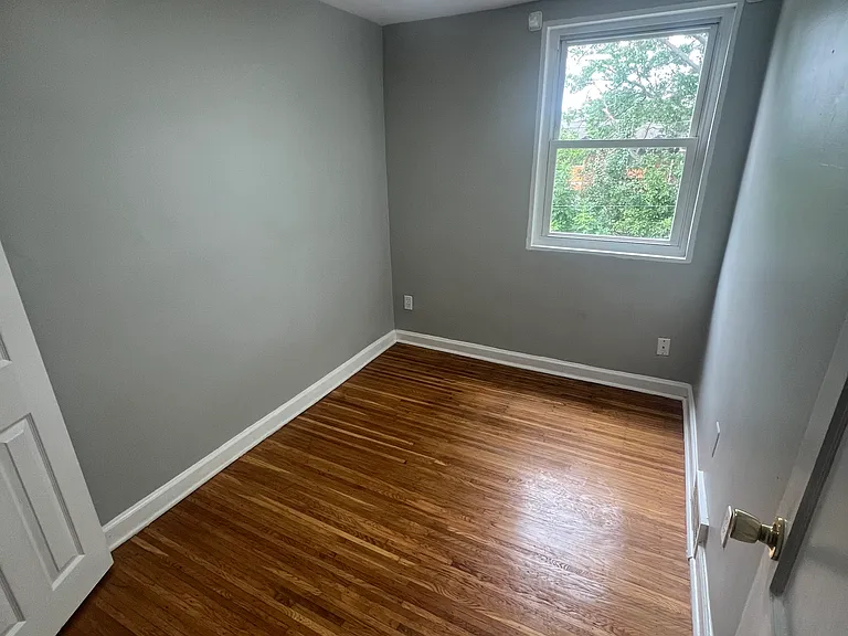 11 Lincoln Dr — Photo 7