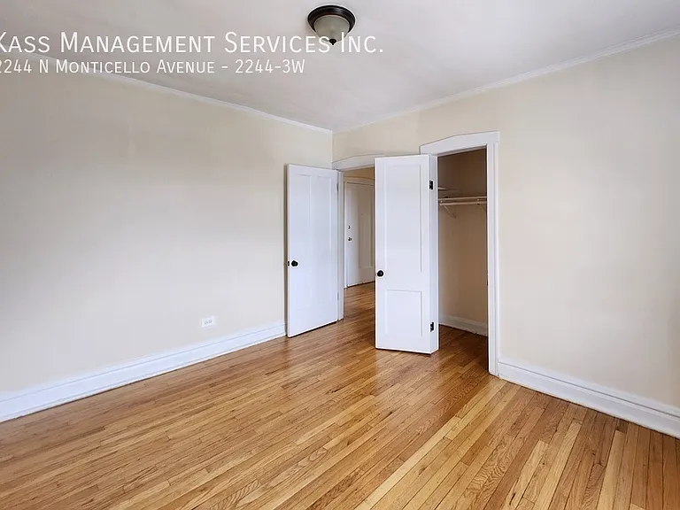 2244 N Monticello Ave #3W — Photo 6