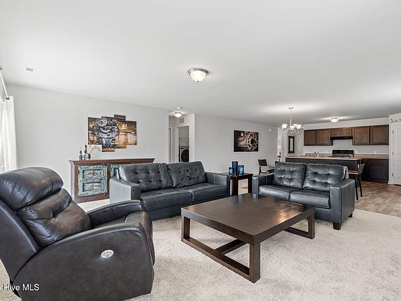 2nd image of 1568 W New Carraway Place SE