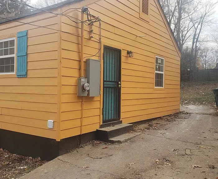 3189 Yale Ave — Photo 3