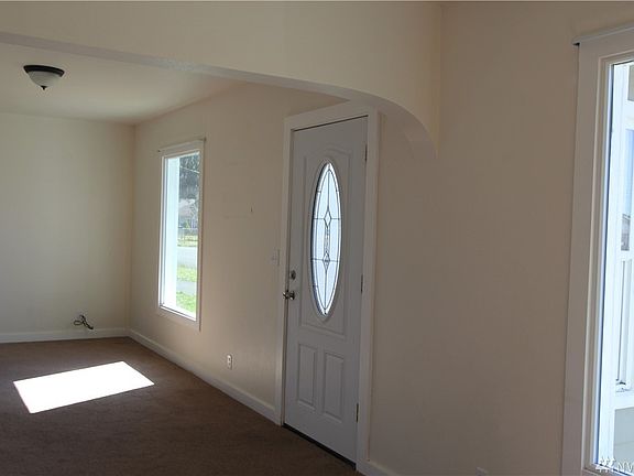 5th image of 1011 Soule Ave