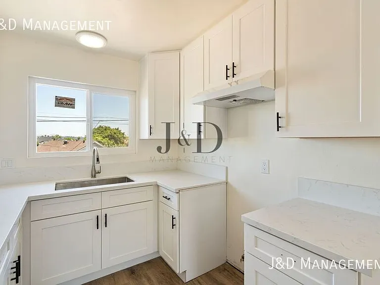 2248 Ocean View Blvd #5 — Photo 8