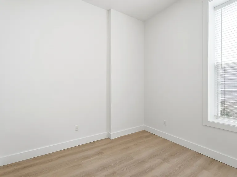 1237 Manss Ave #C — Photo 15