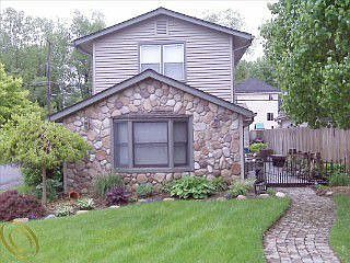 1st image of 1601 E Lake Dr