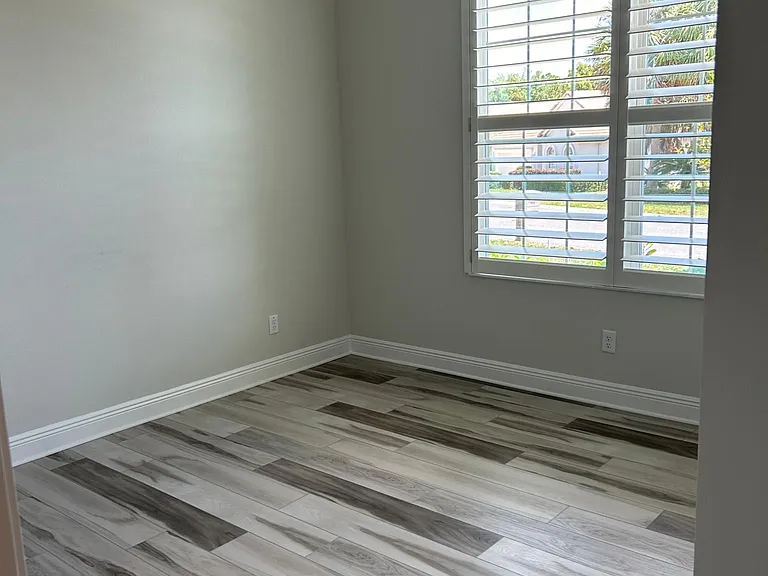 524 W Doerr Path — Photo 11