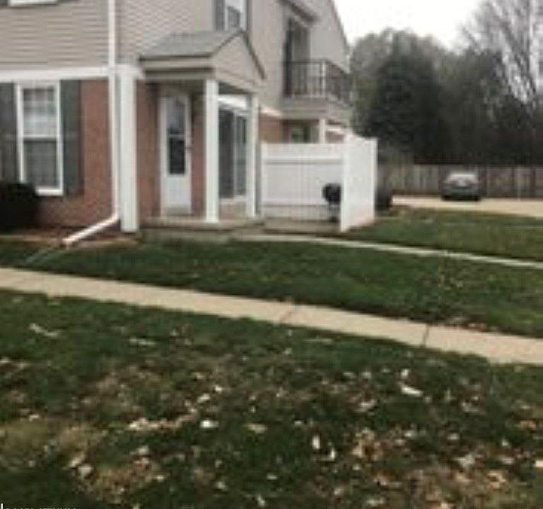 1st image of 24487 Meadow Bridge Dr