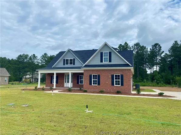503 Autumn Leaf Ct, Lumberton, NC 28358