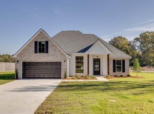102 Raymond Dr, Monroe, LA 71203