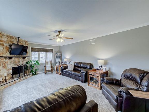 4th image of 22918 Daboll Cir