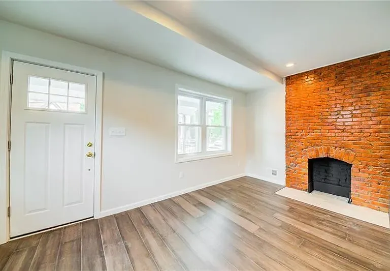 105 Southern Ave — Photo 8