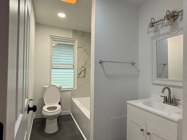 953 Roup Ave — Photo 9