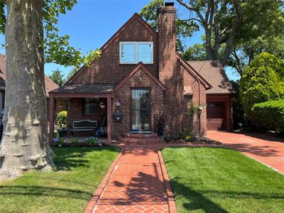 185 Wicks Lane, Malverne, NY, 11565