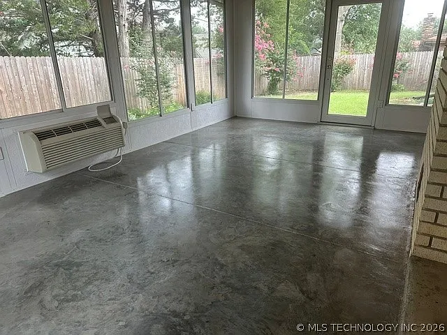6365 S 85th East Ave — Photo 13