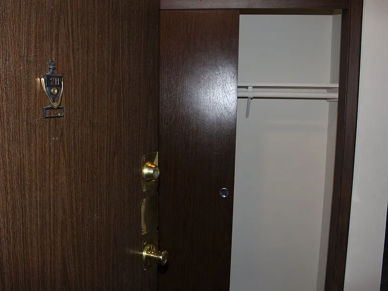 Kimberly Club Apartments — Photo 154