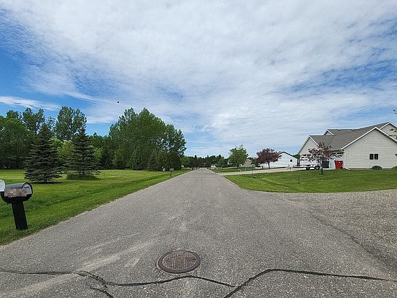 5th image of 2575 Lois Ln SE