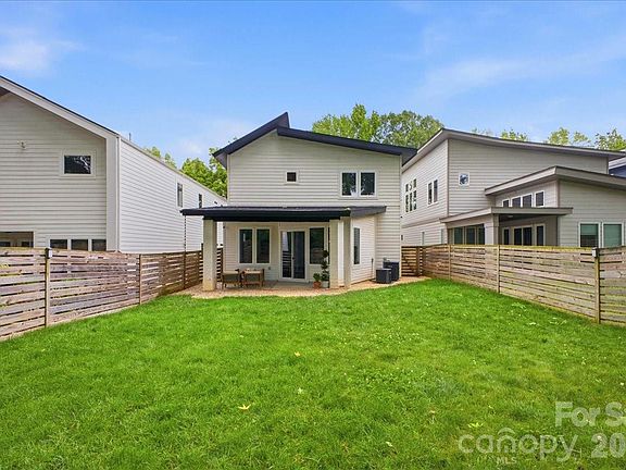 2nd image of 3116 Creighton Dr