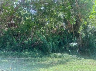 Pine Tree Dr, Naples, FL 34112