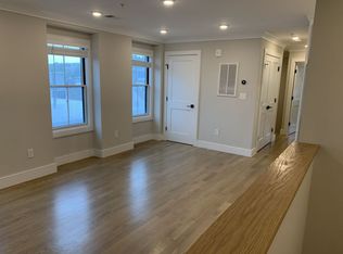 303 Maverick St UNIT 44OO, Boston, MA 02128
