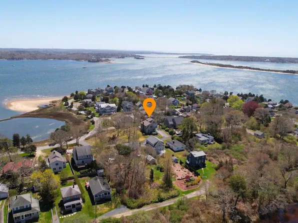 15 Naumkeag Avenue, Pocasset, MA 02559