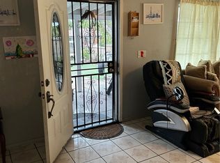 1214 E St, Corona, CA 92882